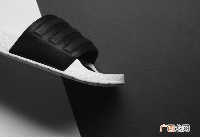 adidas Adilette Boost Slides价格多少钱