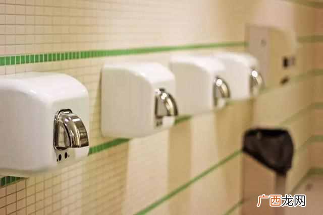 喷气式干手器,双面喷气是干手气安装方法