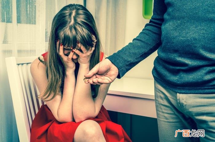 如果你正遭遇婚外情的背叛而痛苦 怎样让小三痛苦