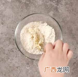 凤尾对虾是哪个地方的菜系，正宗的剁椒鱼头的