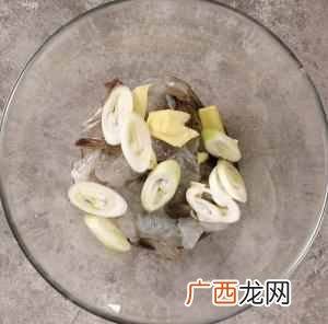 凤尾对虾是哪个地方的菜系，正宗的剁椒鱼头的
