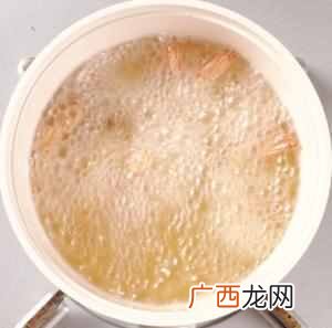 凤尾对虾是哪个地方的菜系，正宗的剁椒鱼头的