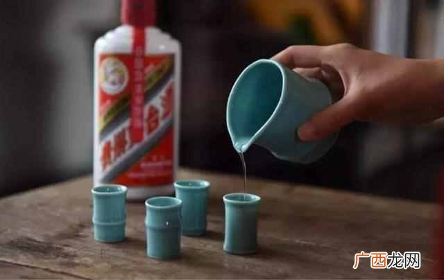 玻璃瓶定做需要多少钱,哪里可以定制玻璃瓶