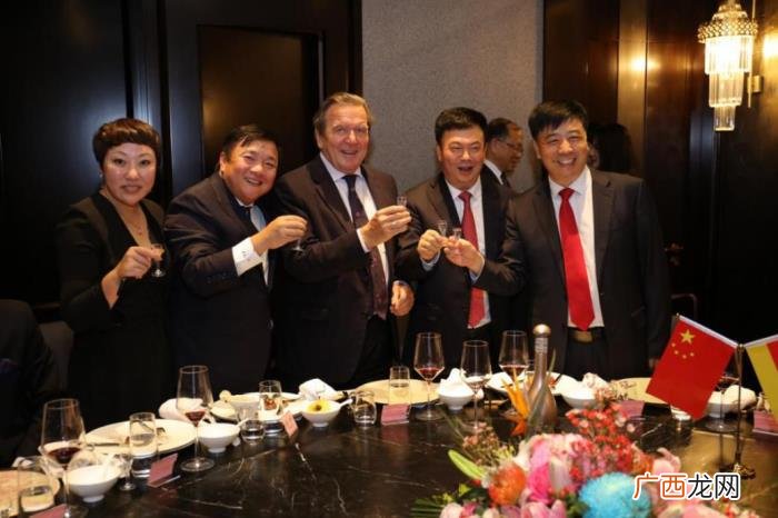 幕后组局人竟是黄奕前夫姜凯 黄奕老公姜凯
