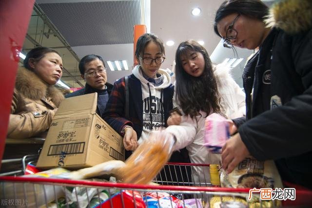 开什么店赚钱 县城开什么店比较赚钱又投资小