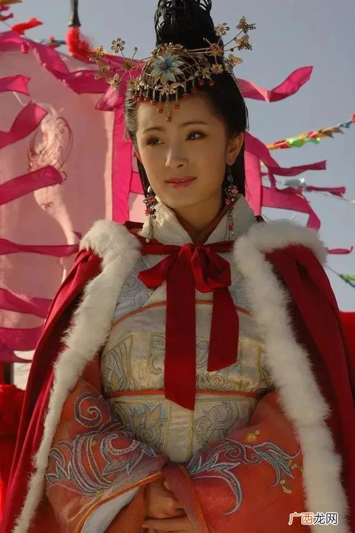 杨幂仙女古装图片，杨幂古装扮相为什么从不出错