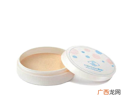 韩后柔光散粉好用吗-散粉的正确使用方法