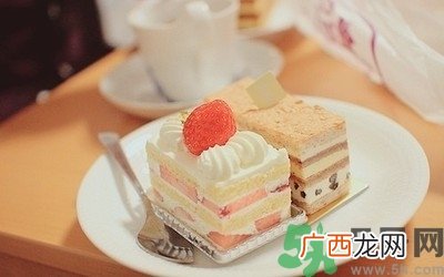 孕妇可以吃蛋糕吗？电饭煲蛋糕的做法