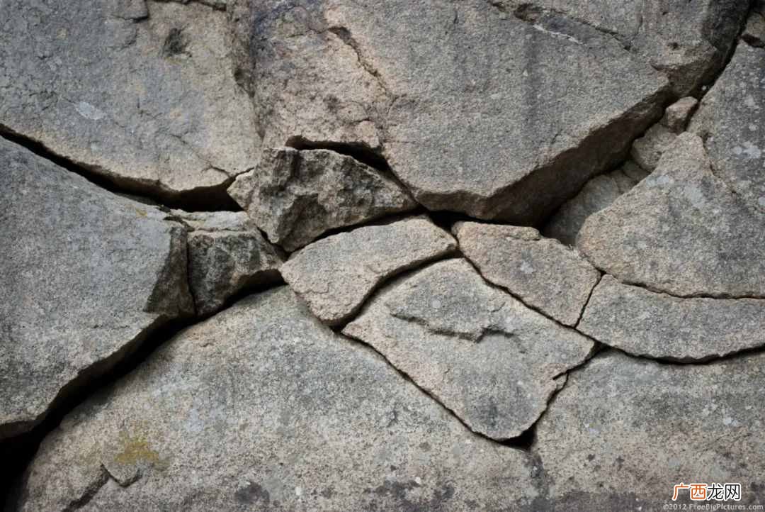 crack中文含义及用法 crack是什么意思中文怎么读