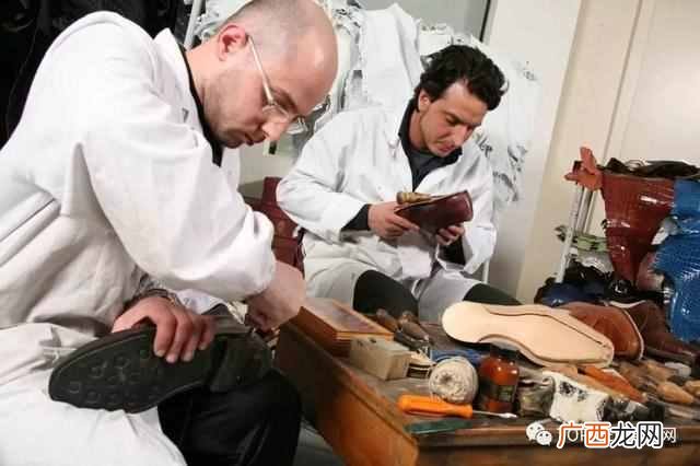 皮鞋网上买什么牌子好，福建泉州发出的鞋子