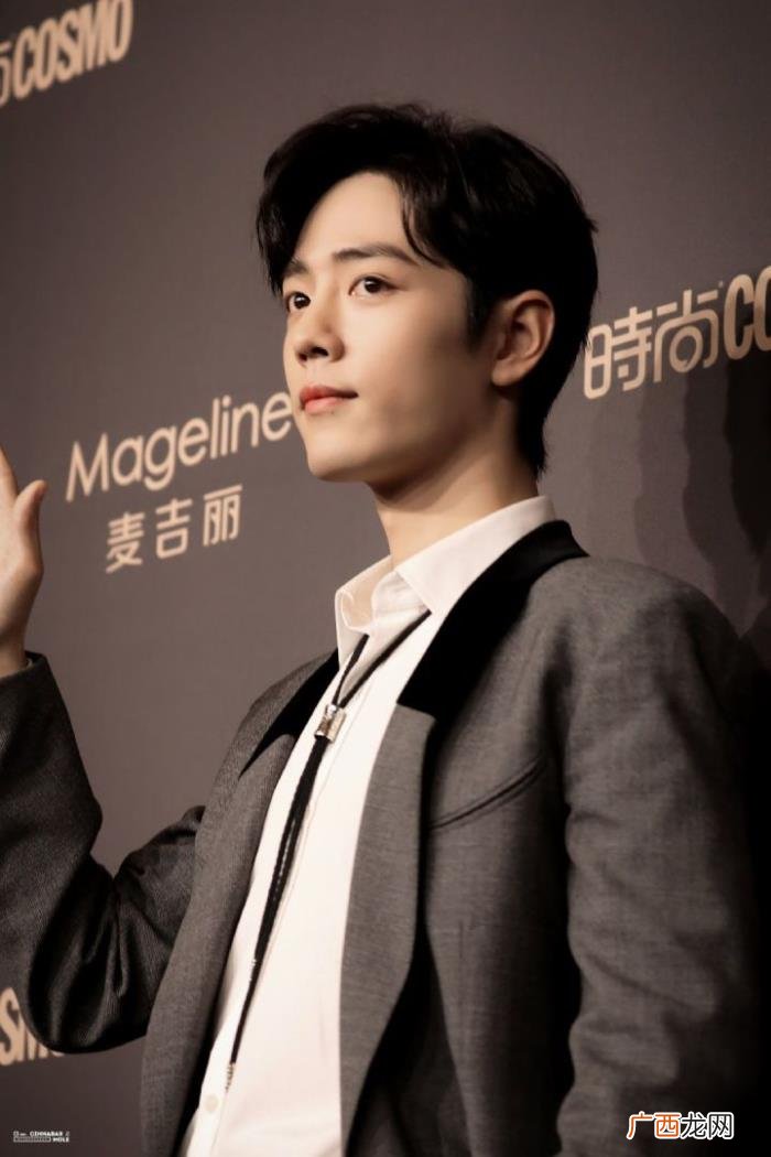 肖战高清大图壁纸手机壁纸，肖战西装手机电脑高清照片壁纸