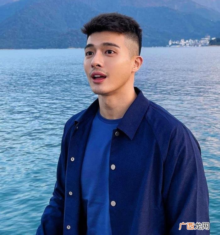 阳光男生发型，剪这5款发型很阳光