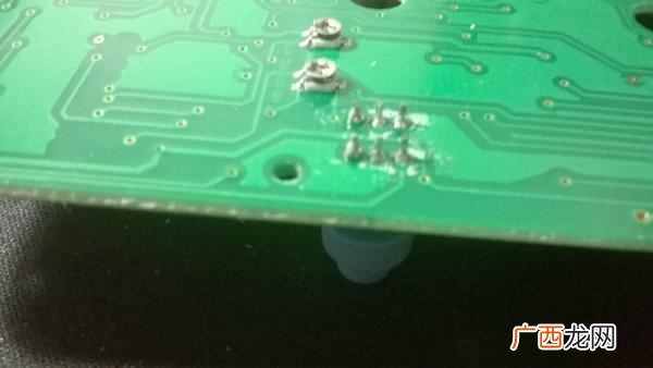 手持万用表工作原理，手持万用表不能测什么！