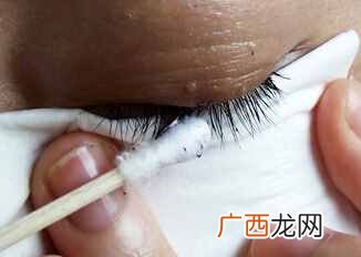 分享睫毛膏卸妆技巧及注意事项 睫毛膏怎么卸比较干净