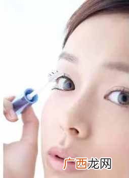 分享睫毛膏卸妆技巧及注意事项 睫毛膏怎么卸比较干净