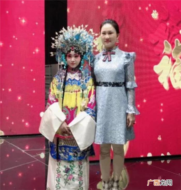 8岁血癌去世的邓鸣贺 邓鸣贺邓鸣璐