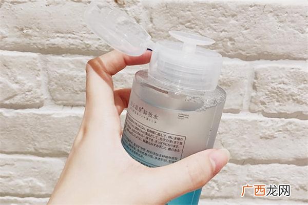 出云温泉卸妆水使用方法及效果评测