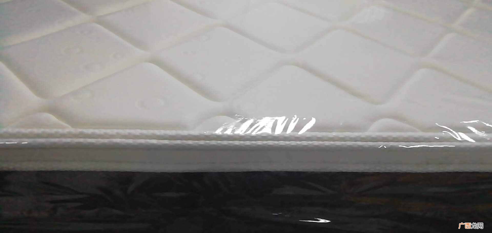 常见的床垫具体尺寸及与国标的误差 床垫标准尺寸是多少