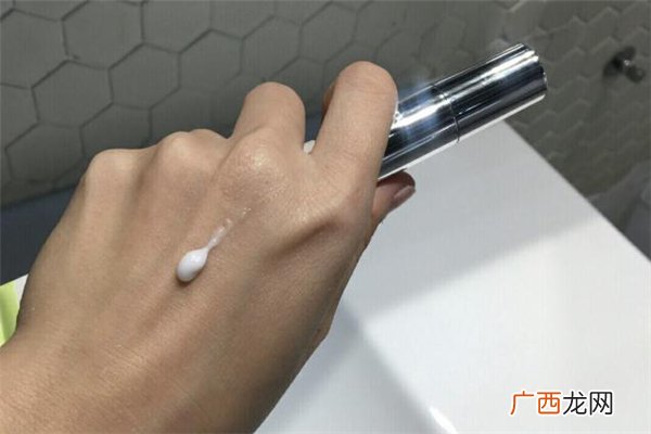 朵拉朵尚电动眼霜适合年龄及使用方法
