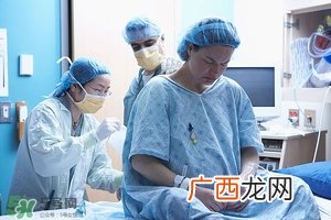 羊水栓塞是顺产还是剖腹产顺产会出现羊水栓塞吗