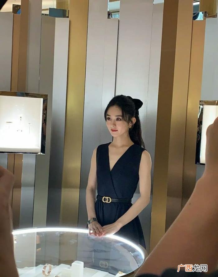 赵丽颖身高体重各是多少，赵丽颖身高165cm