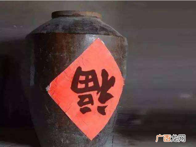 春联对联贴法及左右分辨 对联怎么分左右贴上下有关系吗