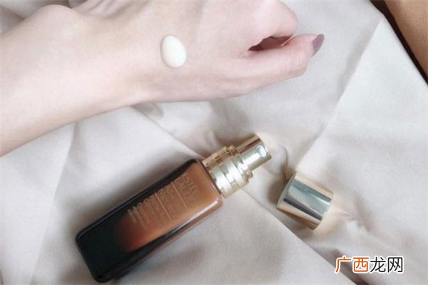 雅诗兰黛高能小棕瓶怎么样及使用方法