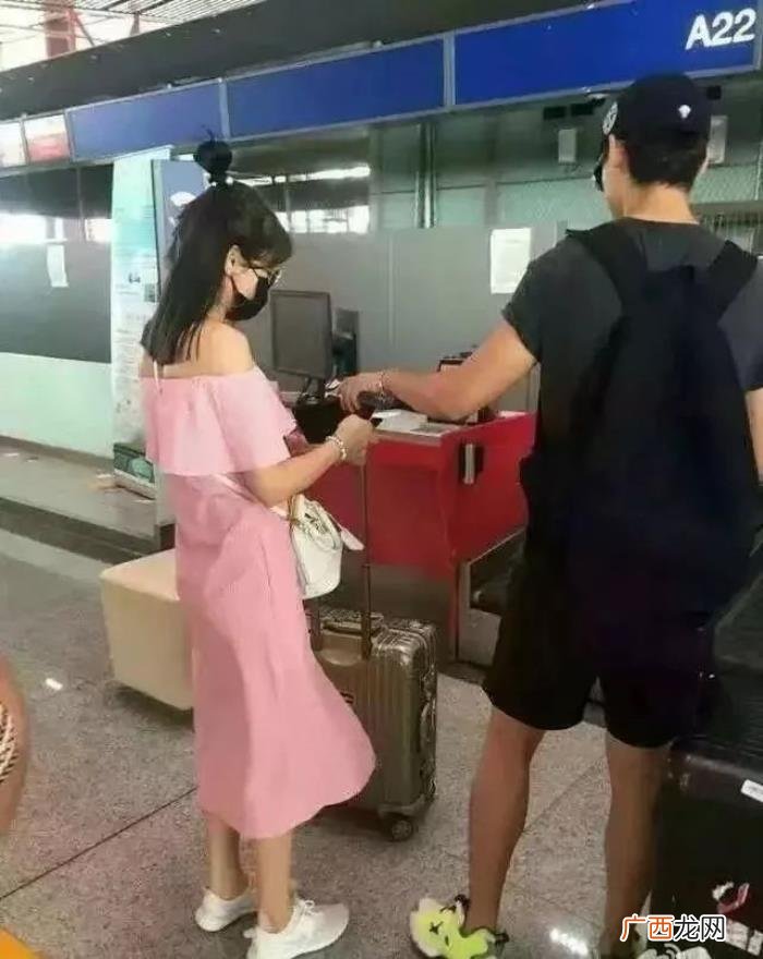 魏晨还是娶了他的大学初恋 魏晨初恋女友