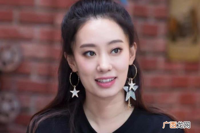 赵丽颖的旗下艺人名单，张小斐正式成赵丽颖旗下艺人