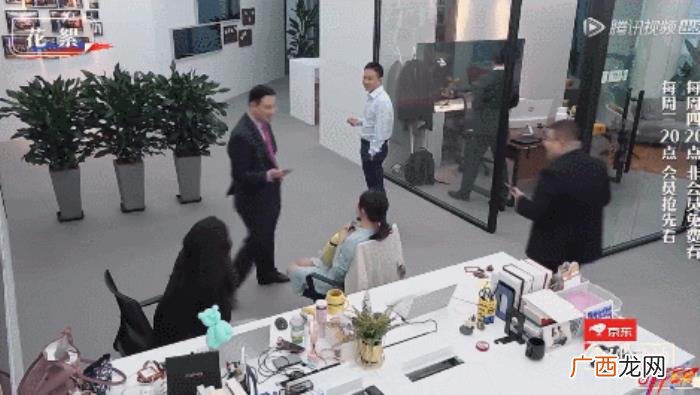王一博粉丝个性签名,心动offer王钊获王一博签名骄傲叉腰