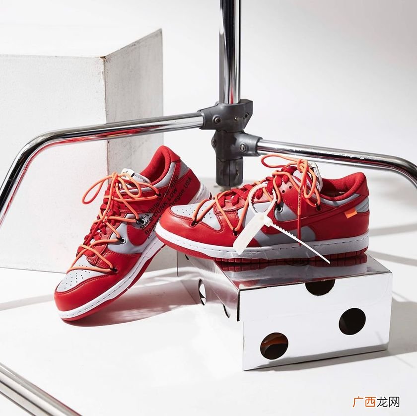 Off -White x Nike Dunk Low 你抢到了吗？