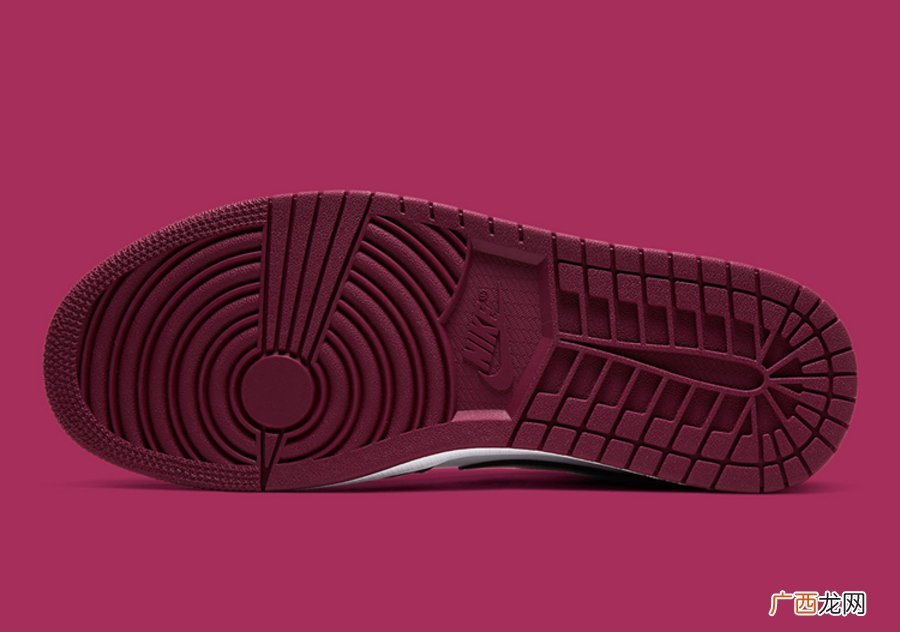 玫红配色 Air Jordan 1 Low 即将正式发售