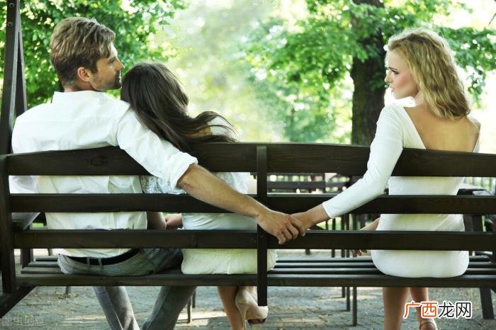 男人会为第三者离婚吗 男人为小三离婚是真爱小三吗