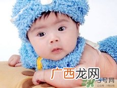 新生儿脖子有小红点是怎么回事?怎么办?