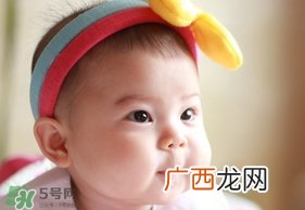 新生儿掉头发正常吗?新生儿掉头发怎么办?