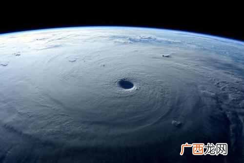 科学家解说两者区别 飓风和台风的不同点在于什么