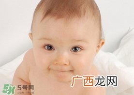新生儿头发竖起来是怎么回事?新生儿头发竖起来怎么办?