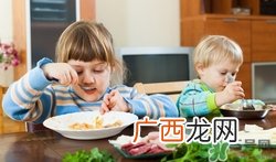 没有满月的宝宝感冒了怎么办?新生儿感冒怎么治疗