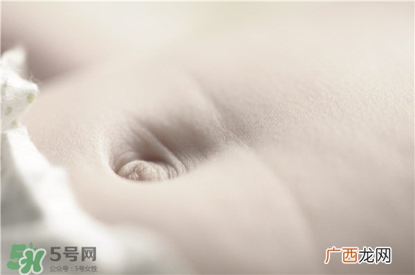 如何清洁宝宝肚脐宝宝脐带的护理方法