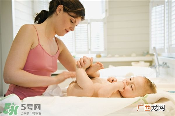 如何清洗宝宝屁股宝宝屁股怎么洗干净