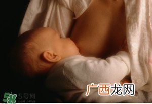 如何判断宝宝是否吃饱宝宝吃饱的表现