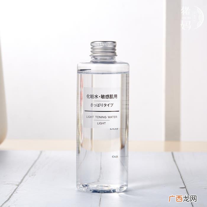 皮肤缺水怎么补水最快 什么化妆品补水