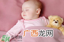 宝宝用的碗可以用洗洁精洗吗？宝宝用的碗用洗洁精洗好不好？