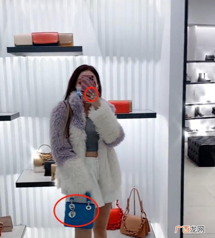 郭美美在厕所大胆炫富 炫富女郭美美