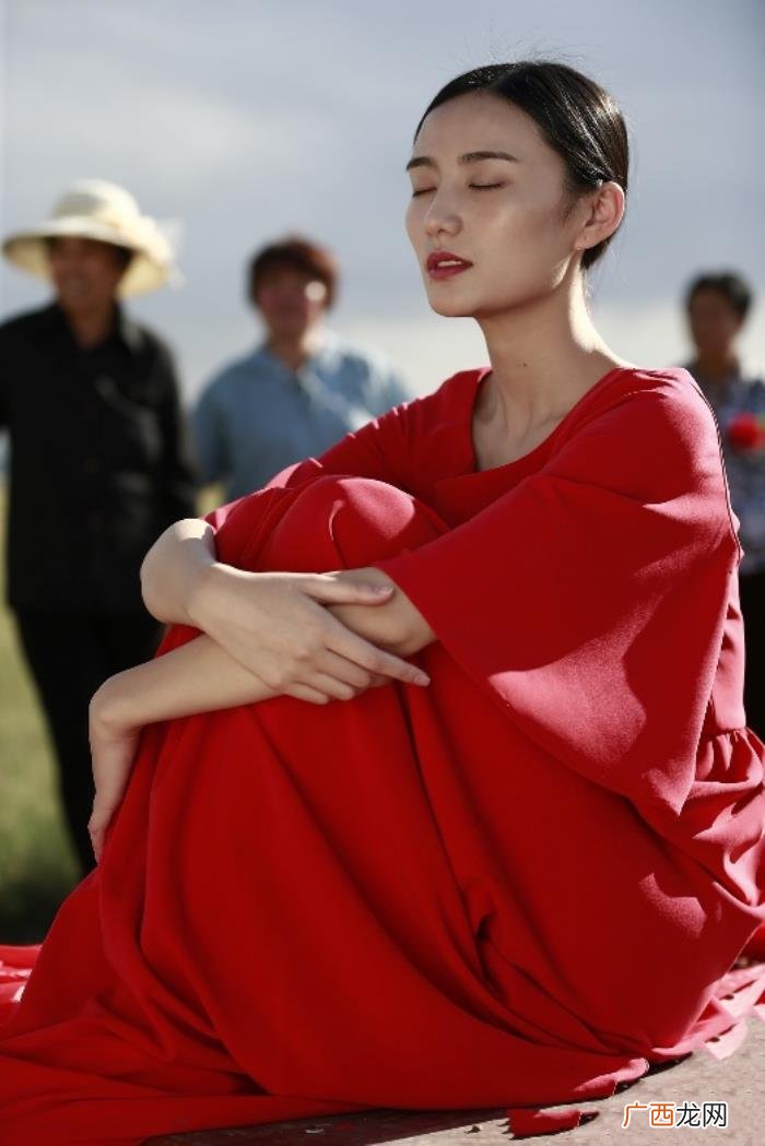李亚鹏在剧组搞周迅，李亚鹏满足了周迅什么幻想