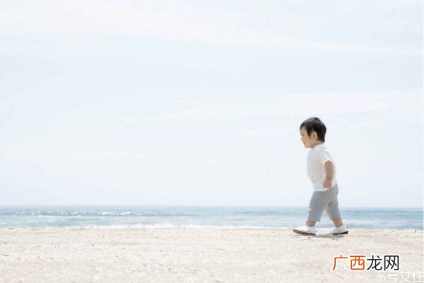 鼠年给宝宝起什么小名字好听鼠年男孩名字首选