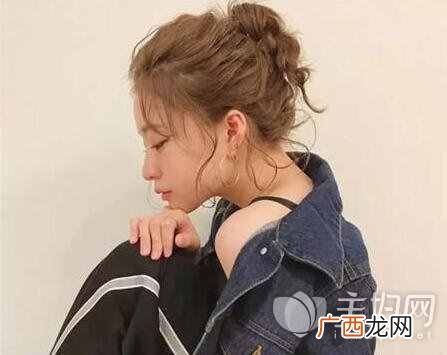 首选这9个减龄发型 女生额头大适合什么发型