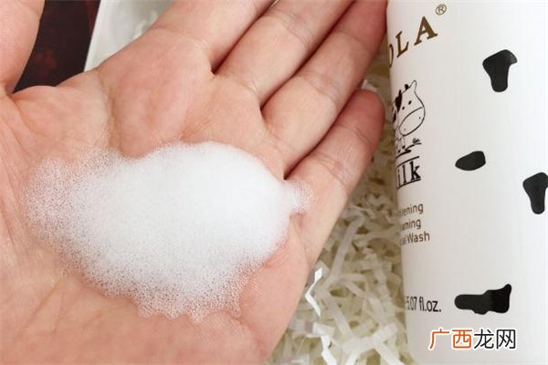 赫拉洁面慕斯好用还是洗面奶好用