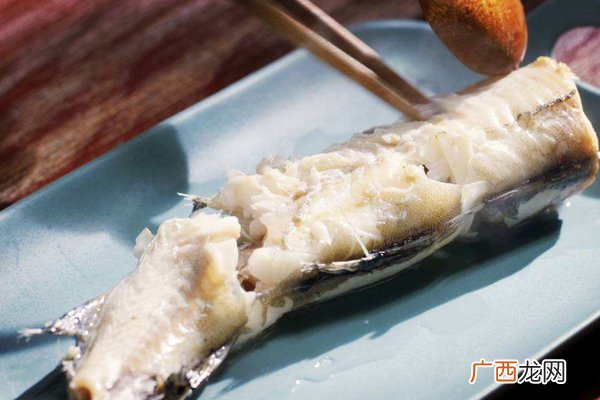 宝宝吃鱼过敏是怎么回事怎么办