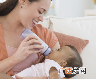 婴儿吃奶量标准是多少怎么计算